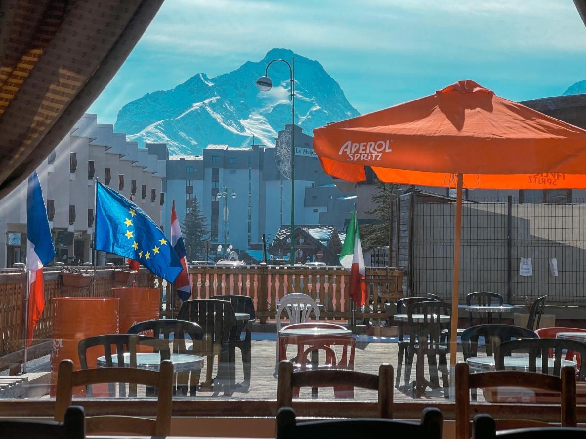 Atmosphere Hotel Les Deux Alpes Exterior photo